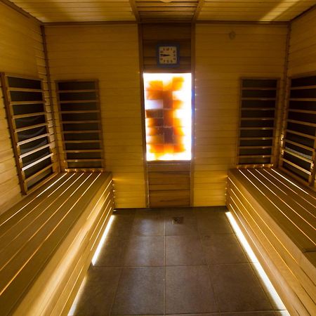 Wellness & Spa Hotel Certov Luaran gambar