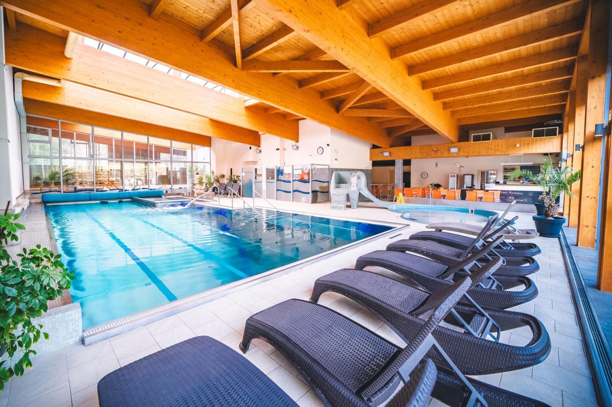 Wellness & Spa Hotel Certov Luaran gambar
