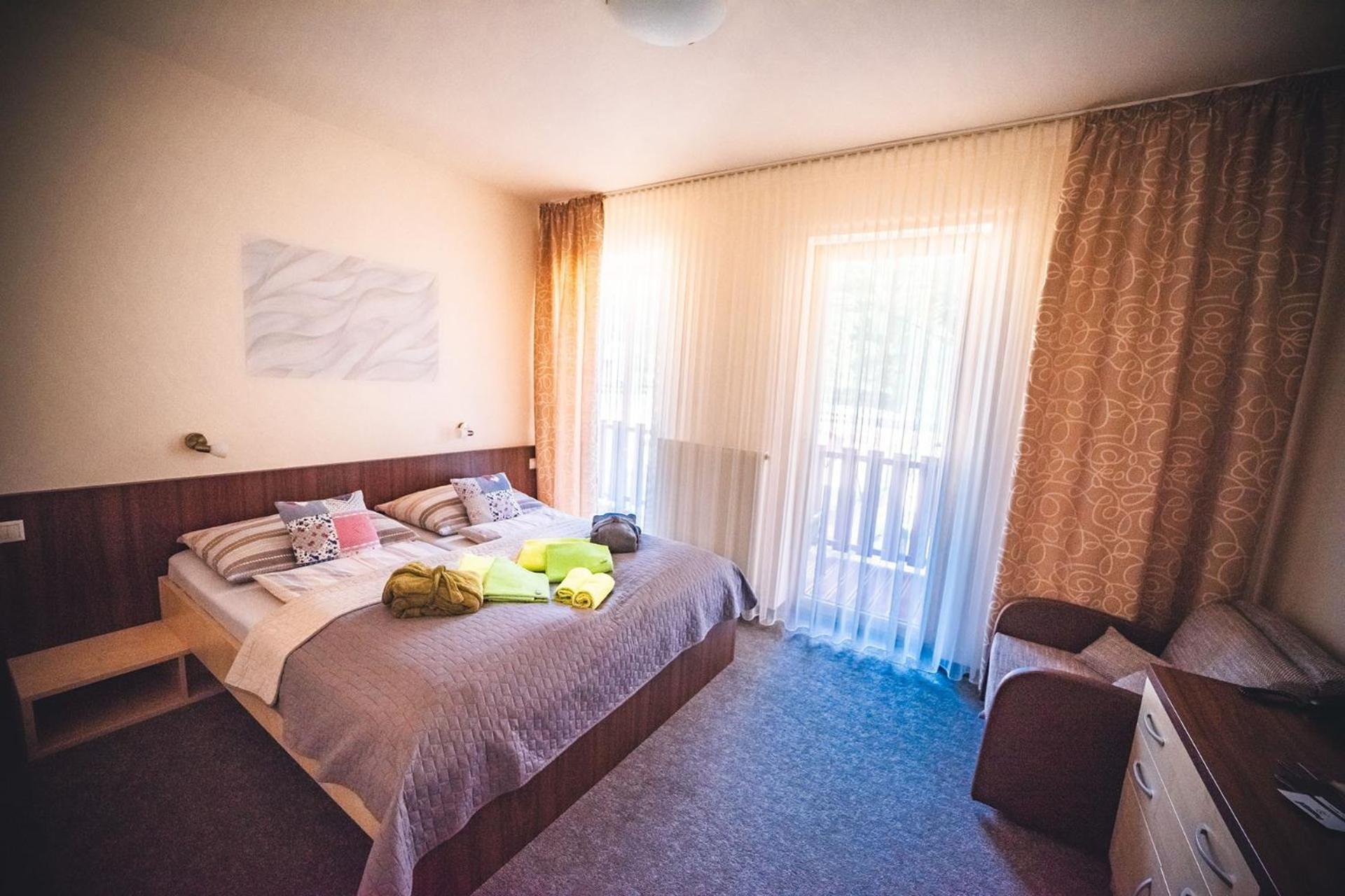 Wellness & Spa Hotel Certov Luaran gambar