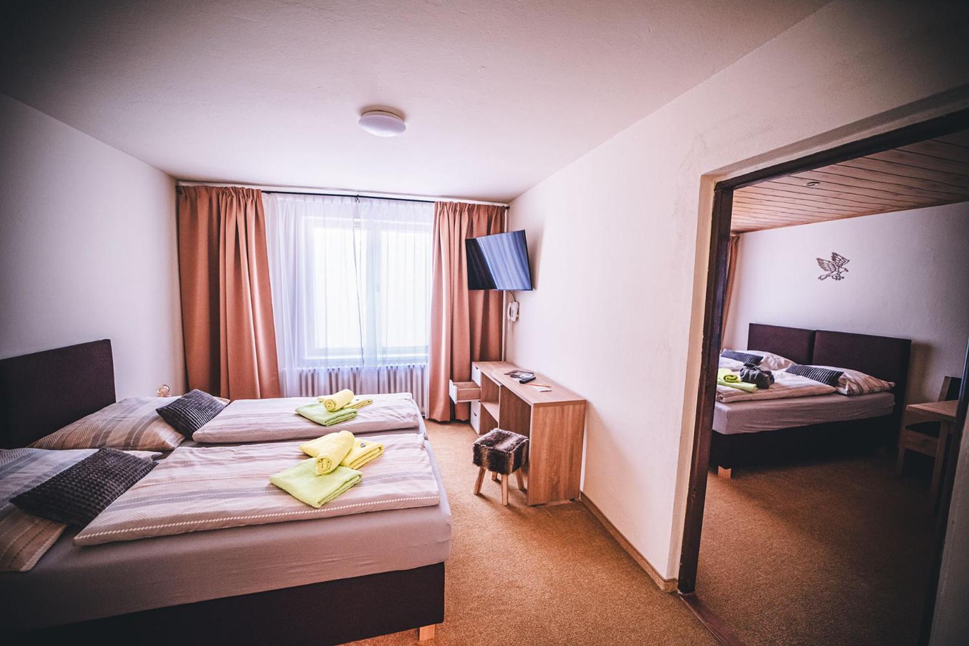 Wellness & Spa Hotel Certov Luaran gambar